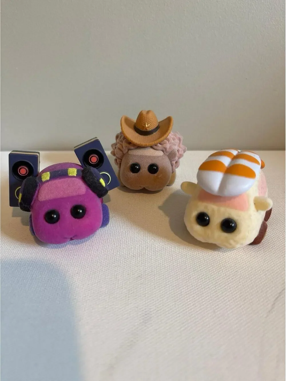 Lot of 3 Pui Pui Molcar Fuzmols blind box figures